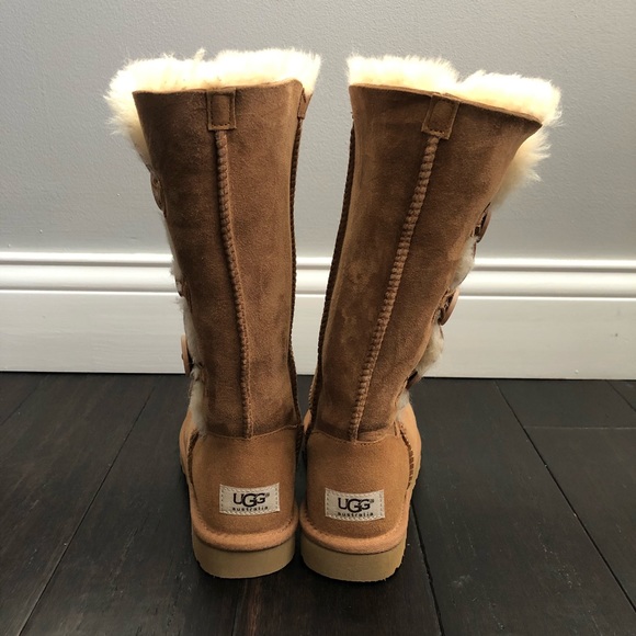 UGG Bailey Button Triplet Genuine Shearling Boot - Picture 5 of 7